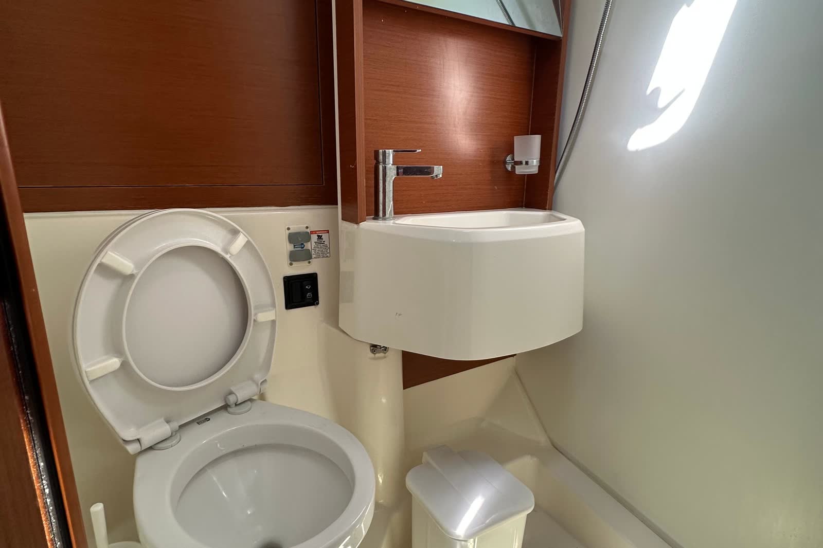 Beneteau Oceanis 51.1, photograph 23