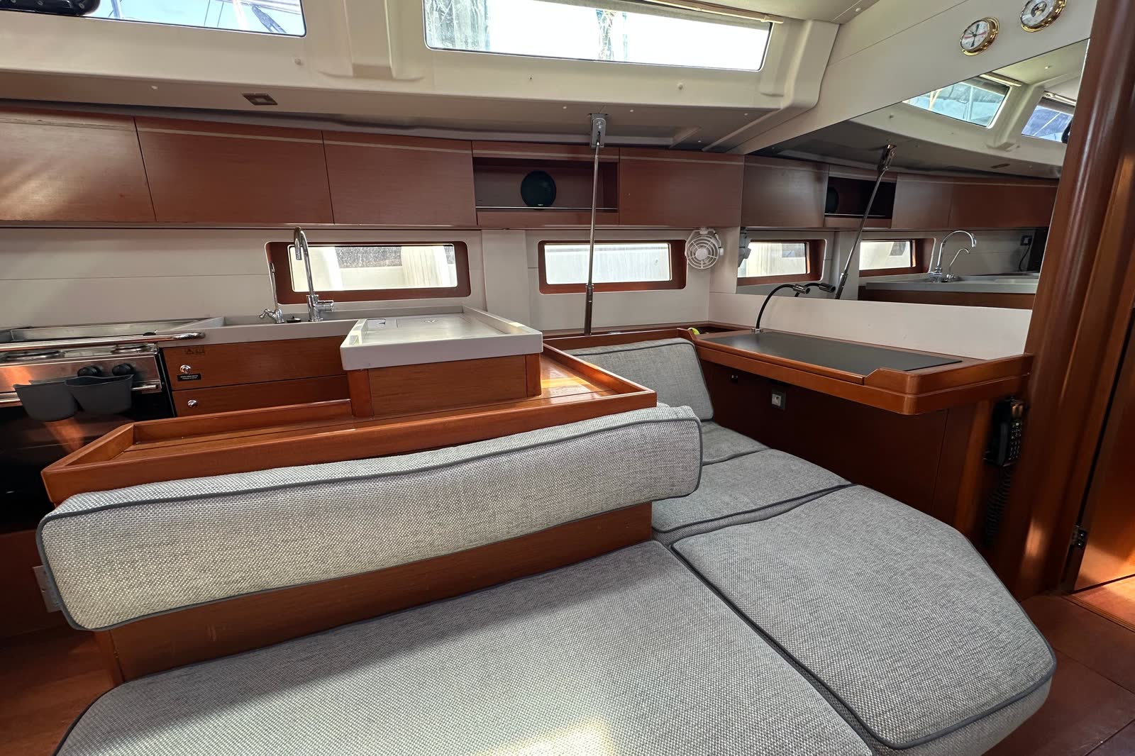 Beneteau Oceanis 51.1, photograph 29