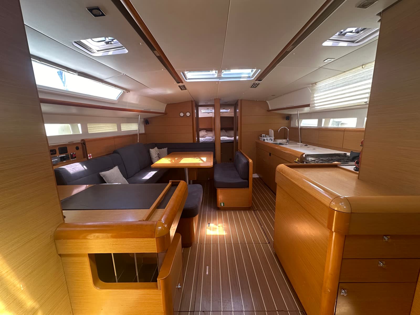 Jeanneau Sun Odyssey 509, photograph 12