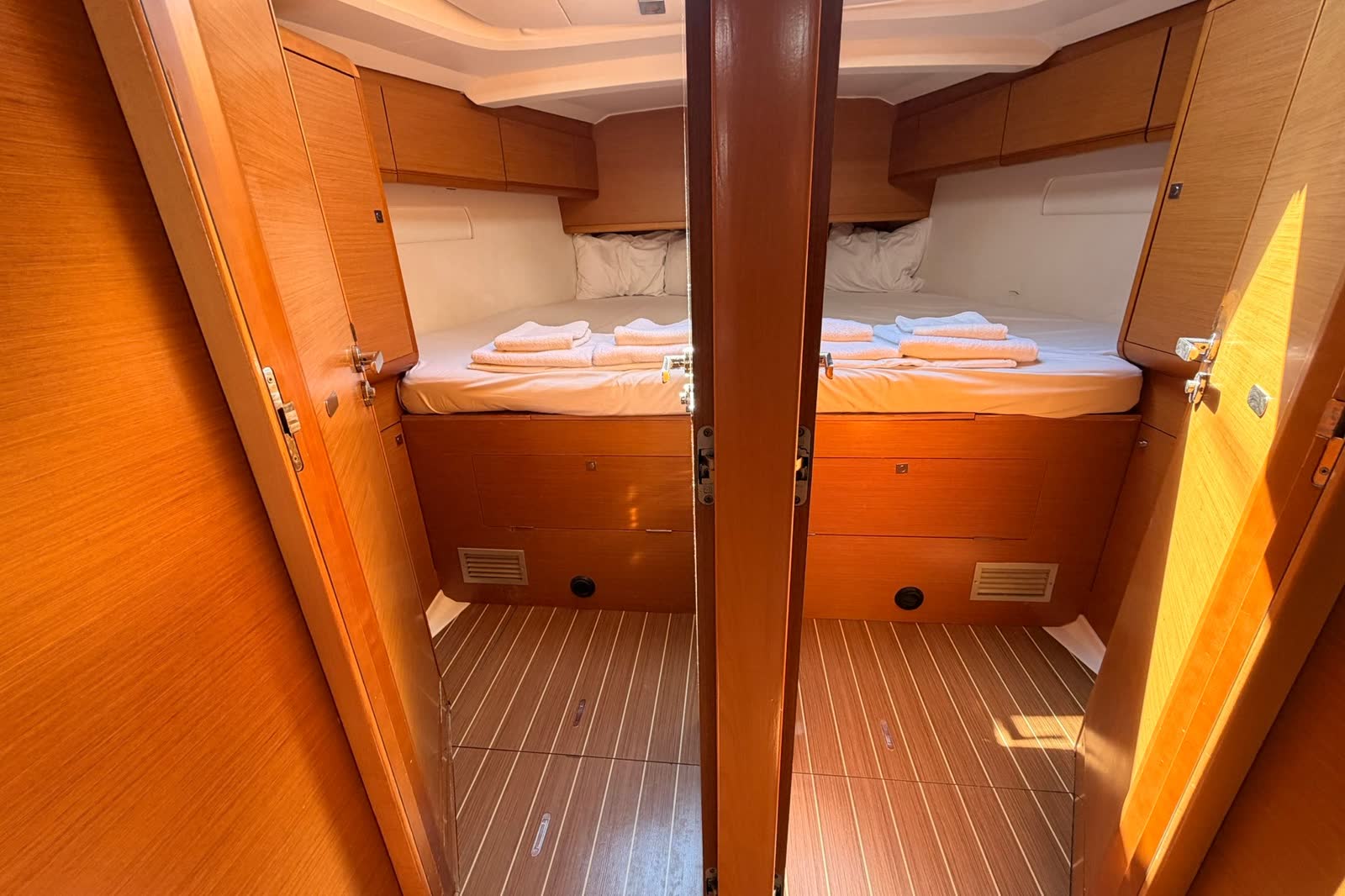 Jeanneau Sun Odyssey 509, photograph 6