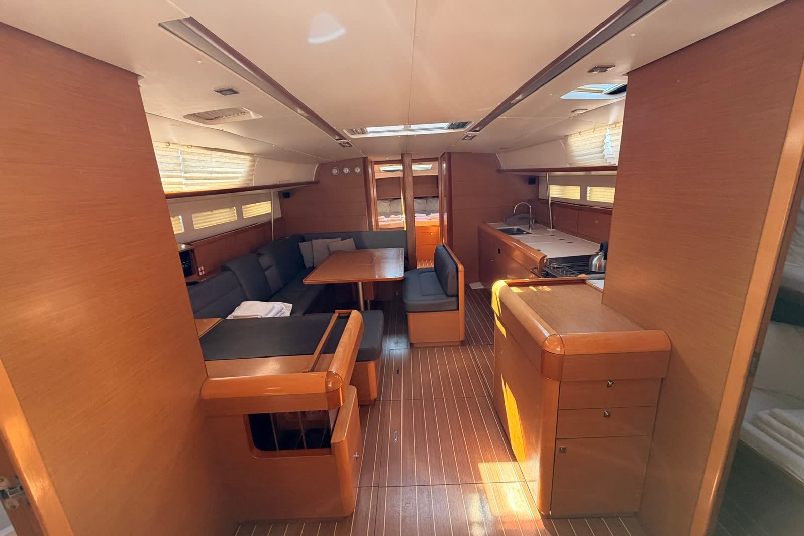 Jeanneau Sun Odyssey 509, photograph 7
